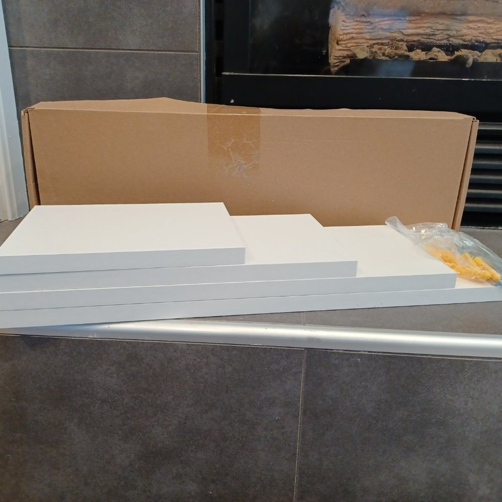 Set of four white floating shelfs (Brand New) - Picture 5 of 9